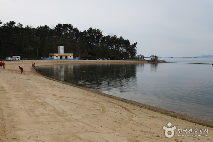 Plage de Dolmeori (돌머리해변)