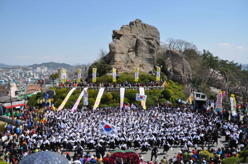 Festival des fleurs du mont Yudalsan à Mokpo (목포 유달산꽃축제)