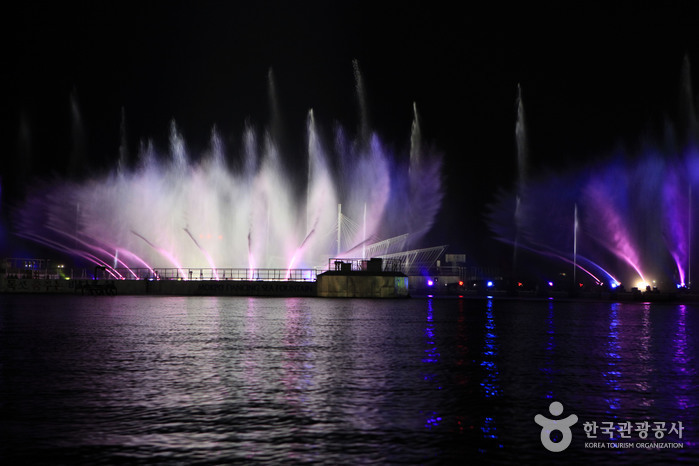 Fontaines dansantes de la mer (춤추는 바다분수)