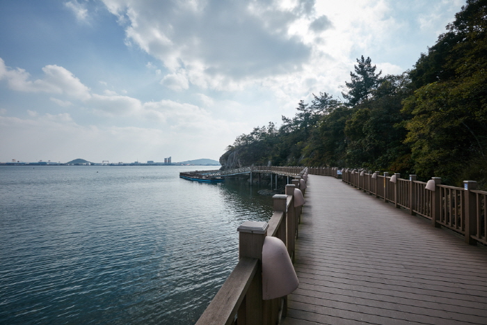 Village culturel Gatbawi (갓바위 문화타운)