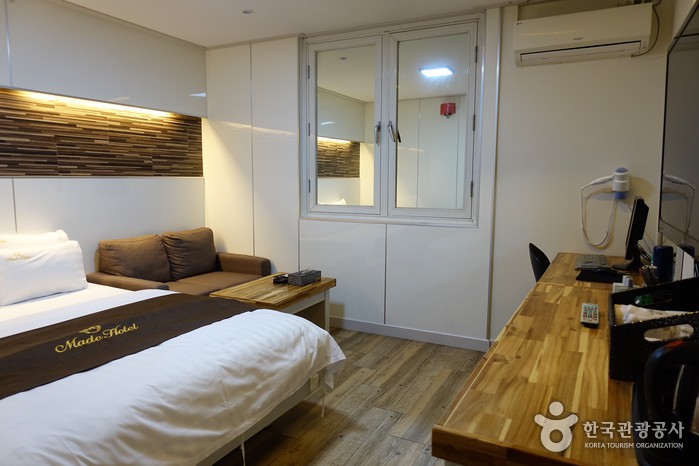 Made hotel (메이드호텔)