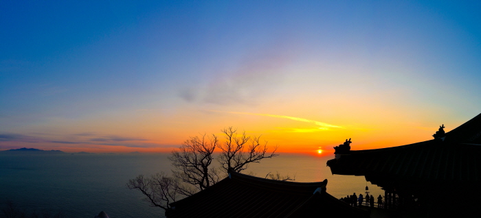 Festival du lever du soleil de Hyangiram à Yeosu (여수향일암일축제)
