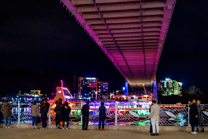 Nangman Pocha (낭만포차)