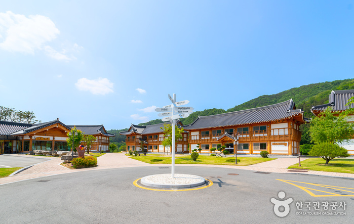 Sejonggwan of the Royal Room  / 왕의지밀 세종관