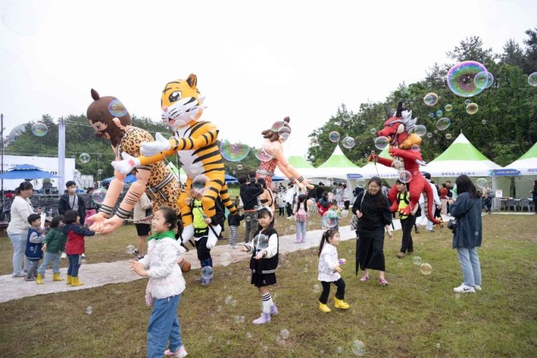 Festival des Dinosaures de Haenam (해남 공룡대축제)