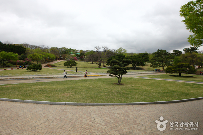 Parc Dalseong à Daegu (대구 달성공원)
