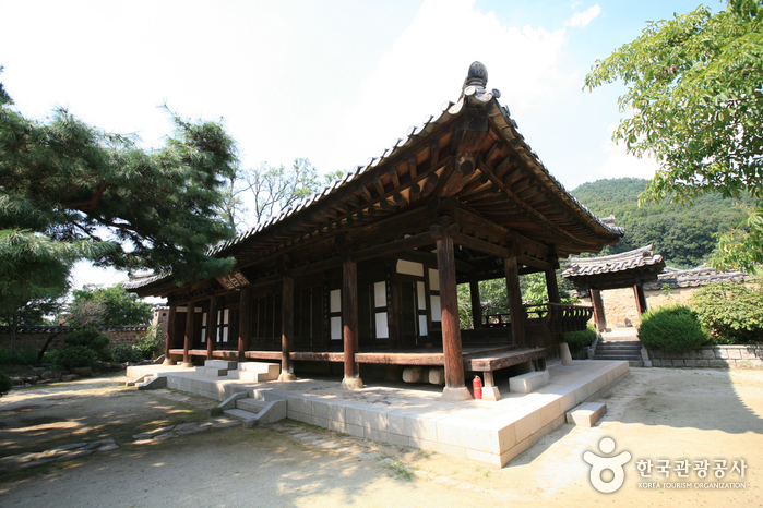Zone d&rsquo;habitation de la famille Nam (남평문씨본리세거지)