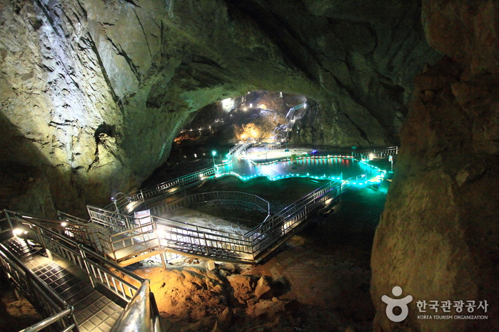 Grotte de Hwanseongul (환선굴)