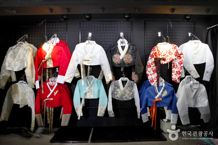 Hanboknam (한복남)