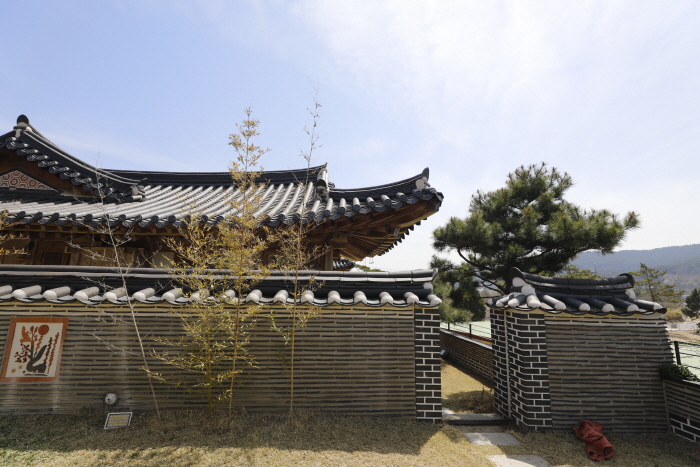 Hanchaedang Korean traditional house / 한채당 체험한옥관