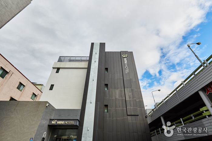 141MINIHOTEL / 141미니호텔