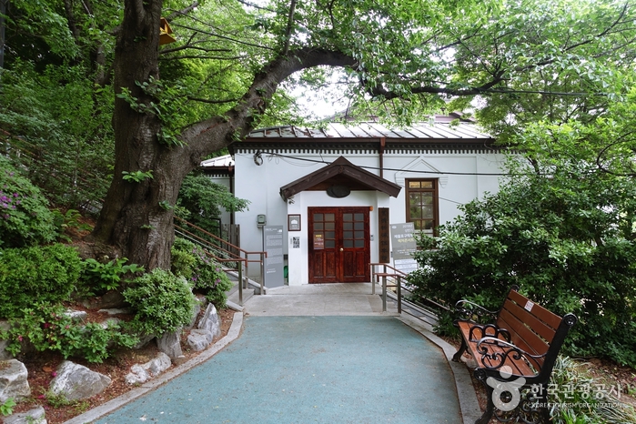 Jemulpo Club (제물포구락부)