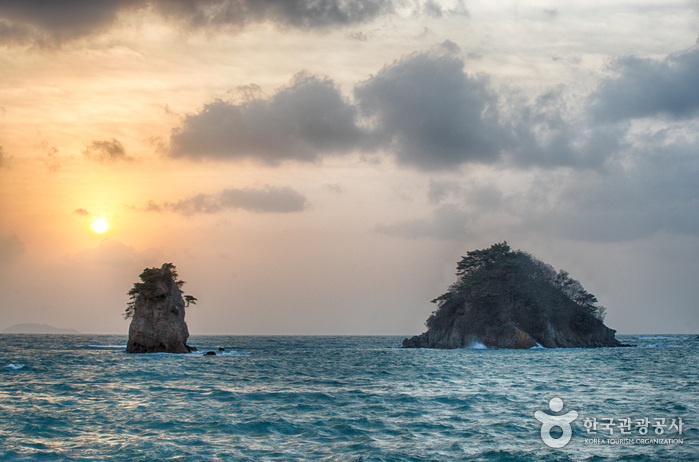 Plage de Kkotji (꽃지해수욕장)