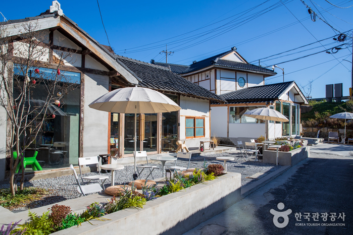 Myeongju-dong à Gangneung (강릉 명주동 거리)