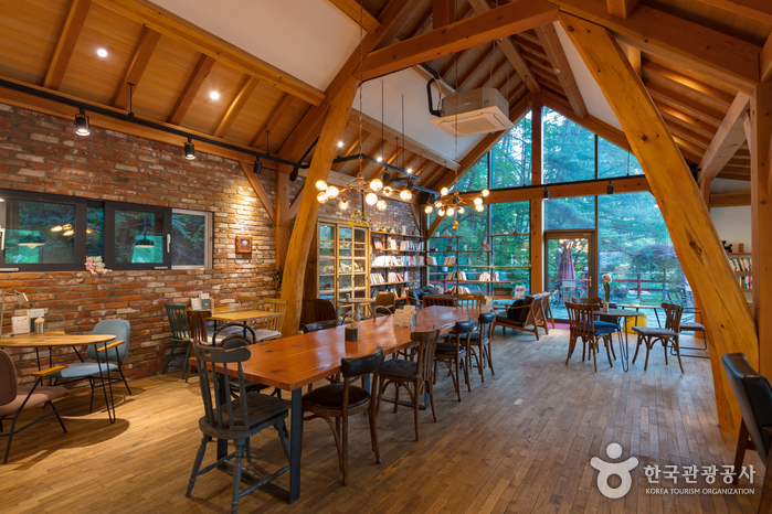 Romy Zian Garden (로미지안 가든)