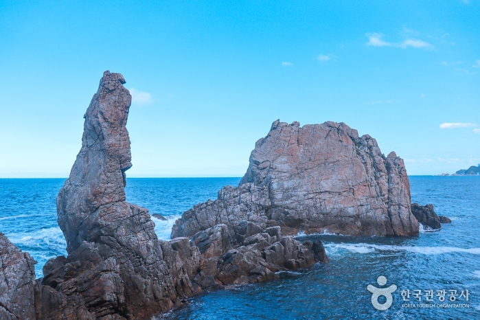 Chogok Yonggul Chotdaebawi (초곡 용굴촛대바위길)