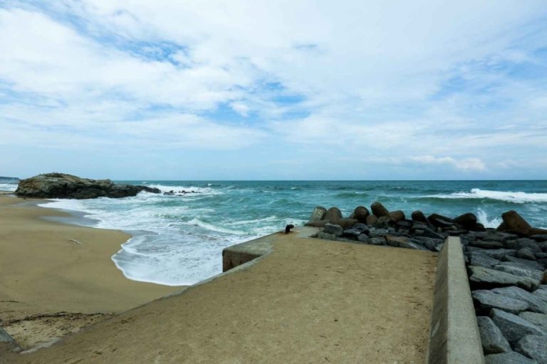 Plage Sageunjinhaebyeon (사근진해변(사근진해수욕장))