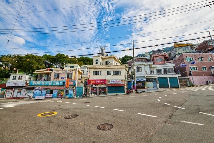 Jeonpo Samgeori (전포 삼거리)