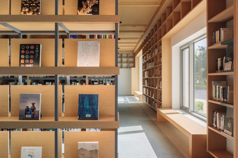 Bibliothèque du millénaire de Silla – Musée national de Gyeongju (국립경주박물관 신라천년서고)