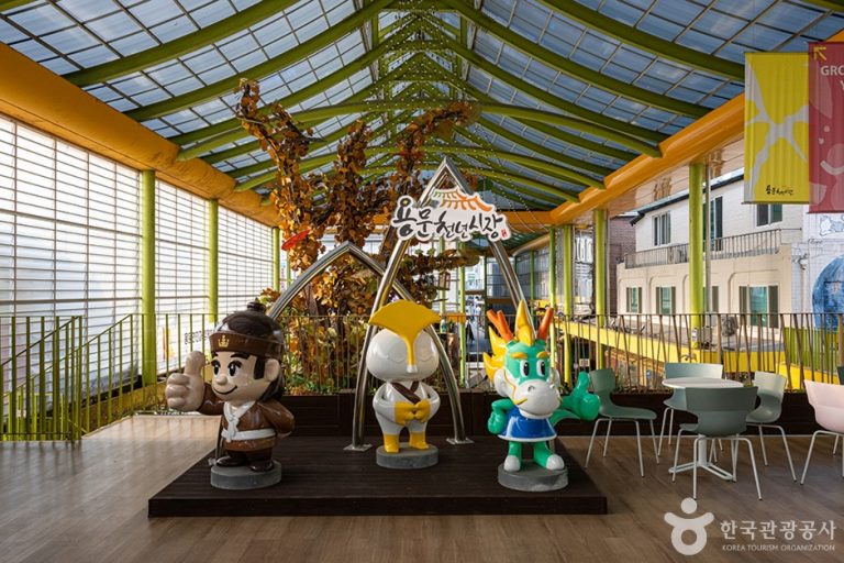 Marché millénaire de Yongmun (les 5 et 10 du mois) (용문천년시장(5,10일))