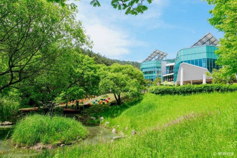 Forêt Sejahtra RCE de Tongyeong (통영RCE세자트라숲)